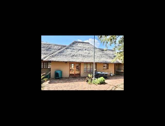 2 BEDROOM HOUSE FOR SALE IN MYNGENOEGEN AH